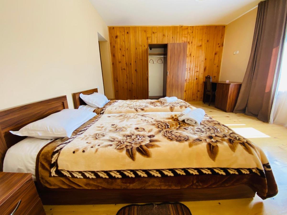 Guesthouse Alpenrose Mestia Luaran gambar