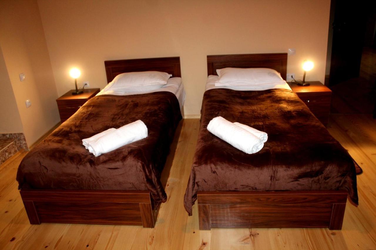 Guesthouse Alpenrose Mestia Luaran gambar